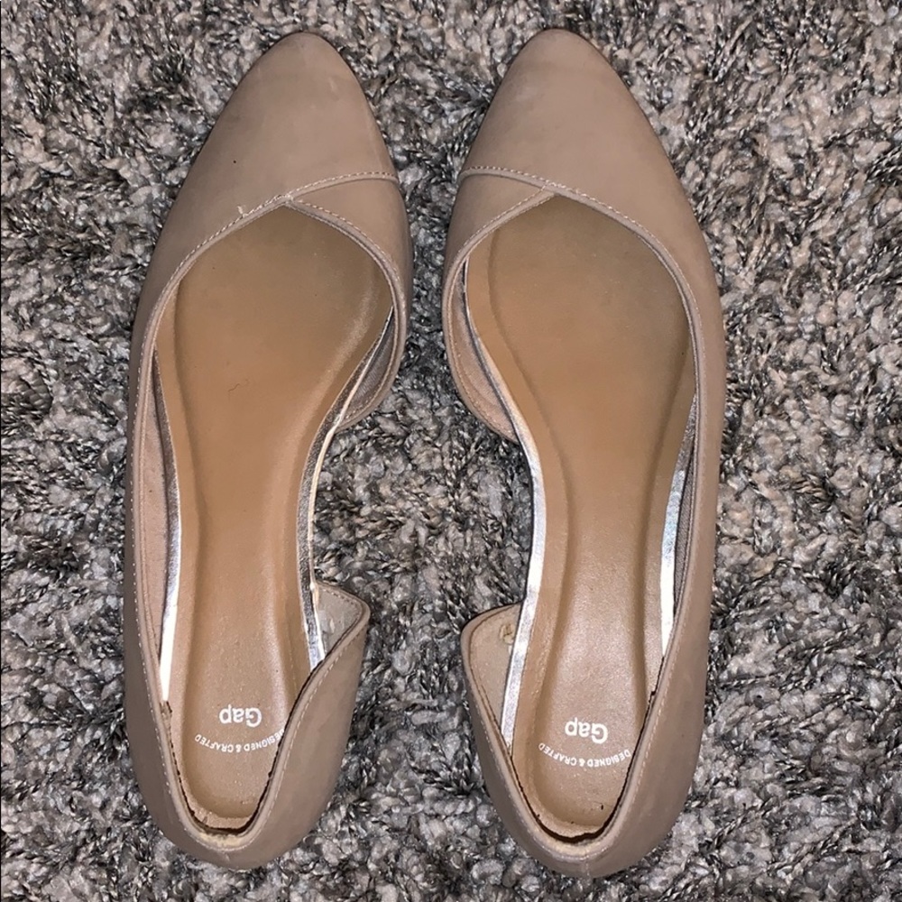 Beige gap flats